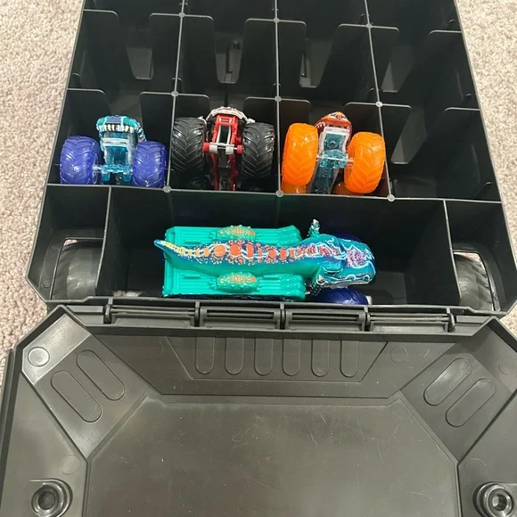 Monster Jam Kids Toy Truck Set - Multicolor - Picture 8 of 9